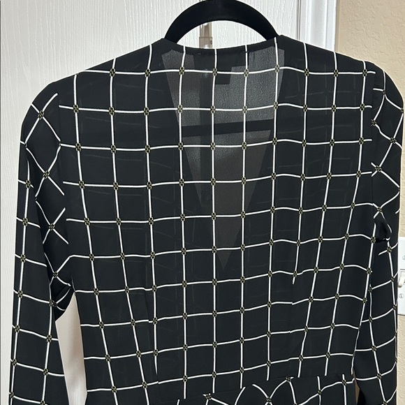 Michael Kors Black and White Checkered Long Sleevel - Picture 9 of 13